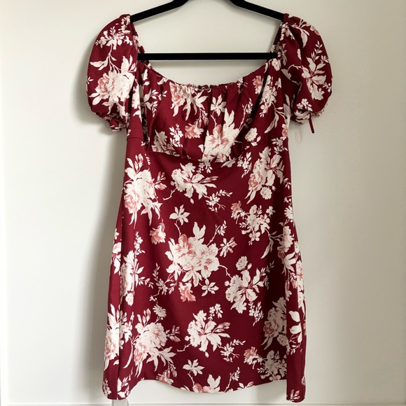 Abercrombie & Fitch Burgundy Floral Smocked Off Shoulder Mini Dress - Picture 3 of 8